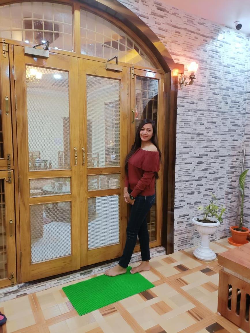 Adbhut Nivas Villa โบปาล ภายนอก รูปภาพ